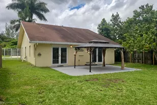 1916 SW 28th Way, Fort Lauderdale, FL 33312 - Photo 13