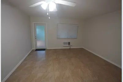 631 NE 17th Way #2, Fort Lauderdale, FL 33304 - Photo 5