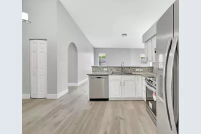 915 Sunflower Avenue, Delray Beach, FL 33445 - Photo 9