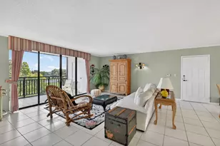 7170 Promenade Dr, Boca Raton, FL 33433 - Photo 11