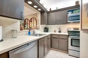 13194 Lucinda Palm Ct, Delray Beach, FL 33484 - Photo 5