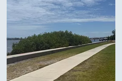 327 S Ocean Breeze Drive #1, Lake Worth, FL 33460 - Photo 17