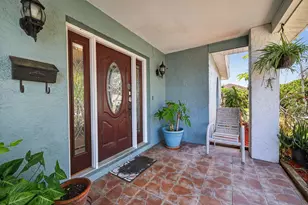 6180 S 30th Ct Ct S, Saint Petersburg, FL 33712 - Photo 3