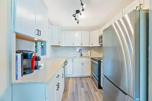 5840 NE 1st Terrace, Oakland Park, FL 33334 - Photo 9