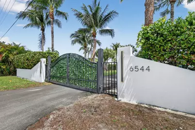 6544 Eastview Drive, Lantana, FL 33462 - Photo 7