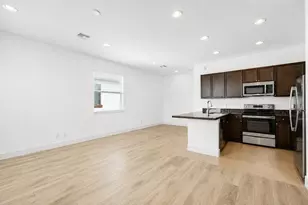 6044 Curie Pl, Palm Beach Gardens, FL 33418 - Photo 3