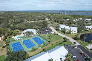 5720 Pelican Pointe Dr, Sebastian, FL 32958 - Photo 77