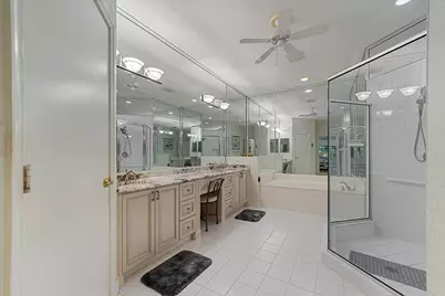 4663 Carlton Golf Drive, Wellington, FL 33449 - Photo 25