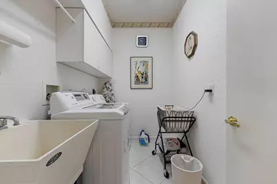 4663 Carlton Golf Drive, Wellington, FL 33449 - Photo 23