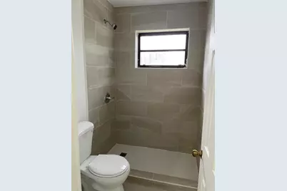 41 W 64th Street, Hialeah, FL 33012 - Photo 5