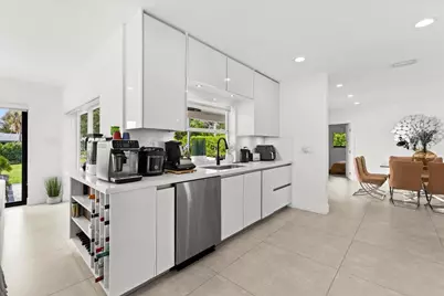 1049 W Palmetto Park Road, Boca Raton, FL 33486 - Photo 13