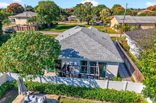 341 Oak Aly, Delray Beach, FL 33444 - Photo 11