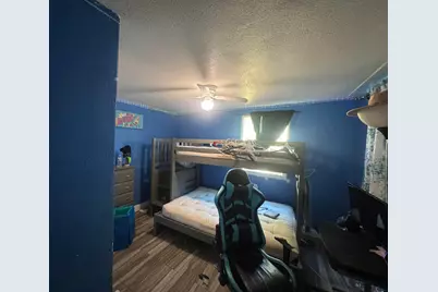 521 E Redwood Drive, Lake Park, FL 33403 - Photo 9