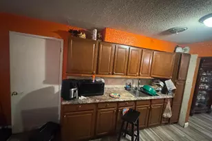 521 E Redwood Dr, Lake Park, FL 33403 - Photo 3