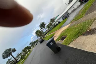 521 E Redwood Dr, Lake Park, FL 33403 - Photo 27