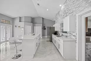 471 NW Sherbrooke Ave, Port Saint Lucie, FL 34983 - Photo 9