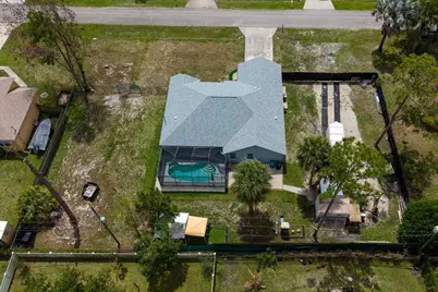 471 NW Sherbrooke Avenue, Port Saint Lucie, FL 34983 - Photo 37