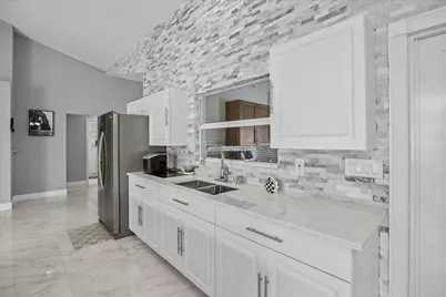 471 NW Sherbrooke Avenue, Port Saint Lucie, FL 34983 - Photo 9