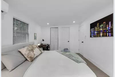 109 NW 7th Avenue, Dania Beach, FL 33004 - Photo 11