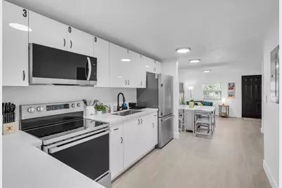 109 NW 7th Avenue, Dania Beach, FL 33004 - Photo 9