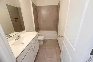 12473 NW Lynch Ln, Port Saint Lucie, FL 34987 - Photo 11