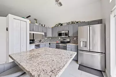 8193 Pelican Harbour Drive, Lake Worth, FL 33467 - Photo 5