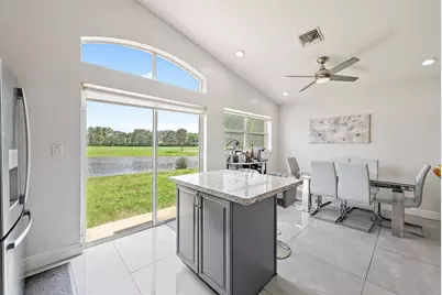 8193 Pelican Harbour Drive, Lake Worth, FL 33467 - Photo 7