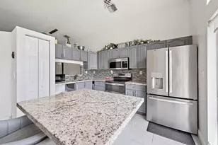 8193 Pelican Harbour Dr, Lake Worth, FL 33467 - Photo 5