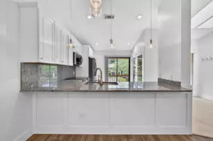 13085 Belhaven Ct, Wellington, FL 33414 - Photo 9