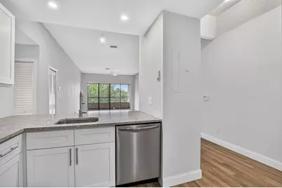 7472 La Paz Boulevard #304, Boca Raton, FL 33433 - Photo 11