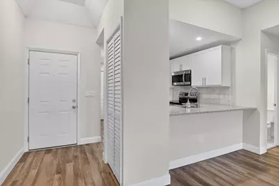 7472 La Paz Boulevard #304, Boca Raton, FL 33433 - Photo 3