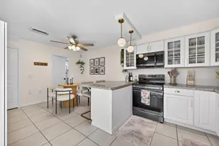 3229 Gardens E Dr, Palm Beach Gardens, FL 33410 - Photo 15