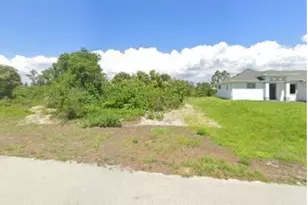 929 Oxford Ave S, Lehigh Acres, FL 33974 - Photo 1