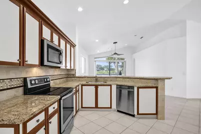 7229 Cataluna Circle, Delray Beach, FL 33446 - Photo 9