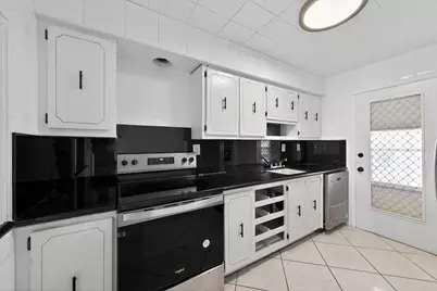 400 Golden Isles Drive #37, Hallandale Beach, FL 33009 - Photo 11