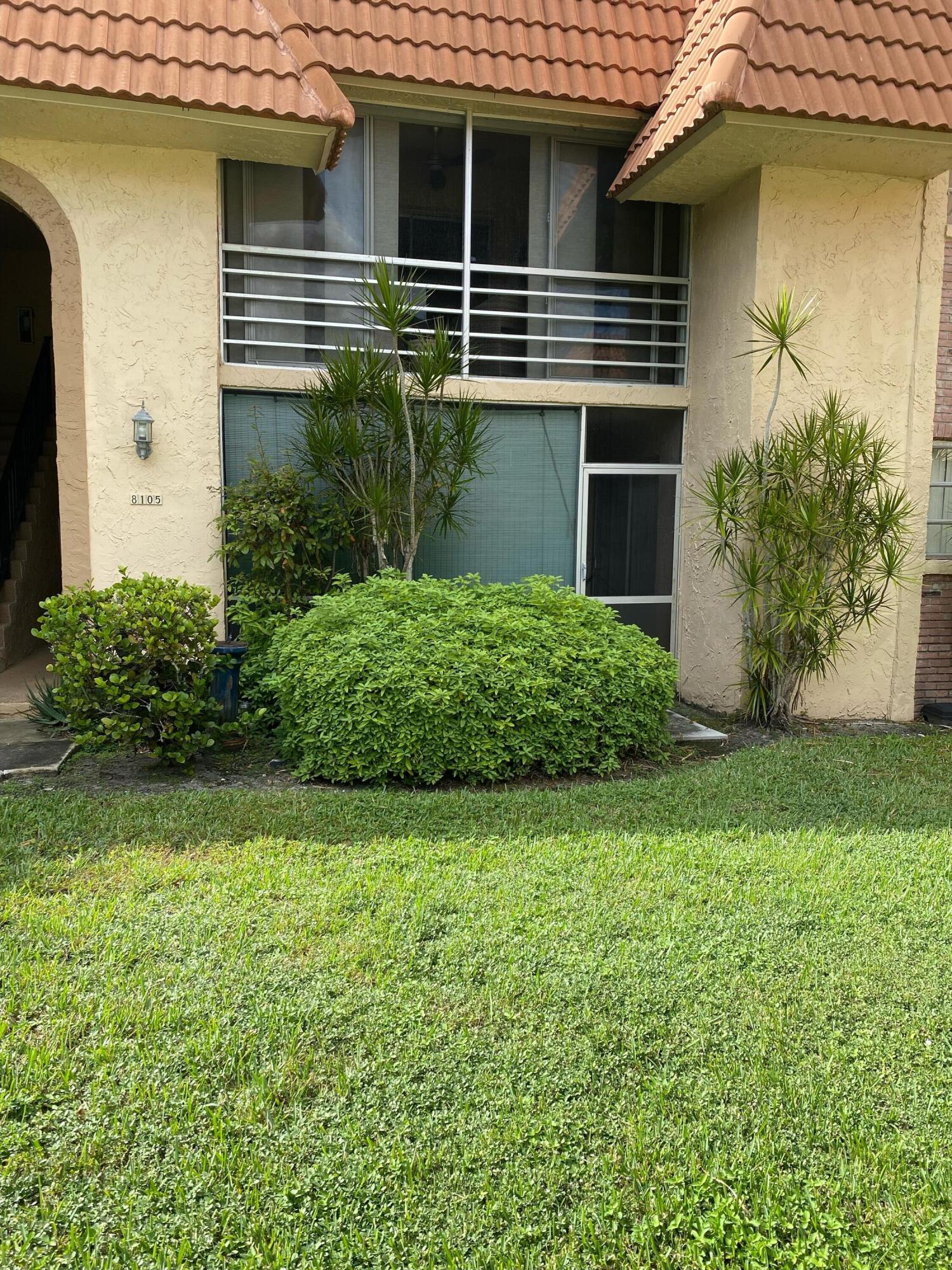 8105 NW 27th St #1 main architectural view