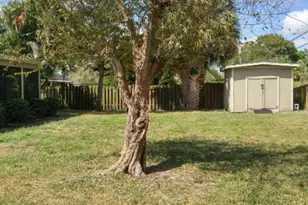 1331 SW Bellevue Ave, Port Saint Lucie, FL 34953 - Photo 37