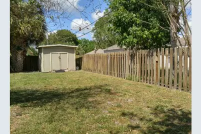 1331 SW Bellevue Avenue, Port Saint Lucie, FL 34953 - Photo 39