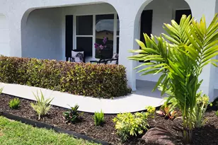 2538 SE Price Ct, Port Saint Lucie, FL 34984 - Photo 3