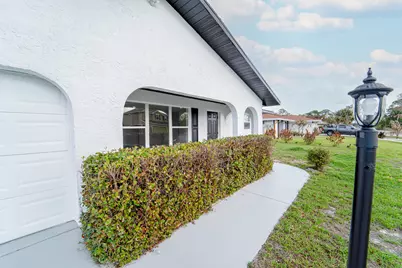 2538 SE Price Court, Port Saint Lucie, FL 34984 - Photo 11