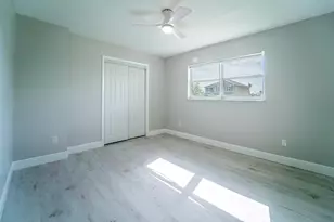 2538 SE Price Ct, Port Saint Lucie, FL 34984 - Photo 31