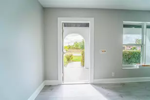 2538 SE Price Ct, Port Saint Lucie, FL 34984 - Photo 15