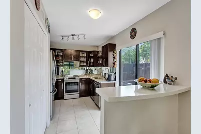 2321 Bayberry Drive, Pembroke Pines, FL 33024 - Photo 11