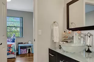 2321 Bayberry Dr, Pembroke Pines, FL 33024 - Photo 39