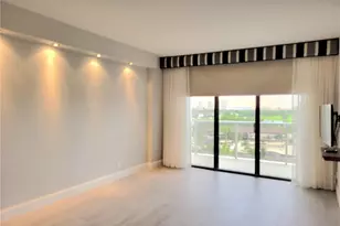 20281 E Country Club Dr E, Aventura, FL 33180 - Photo 11