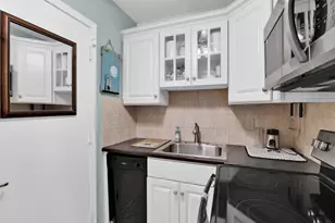 6263 NE 19th Ave, Fort Lauderdale, FL 33308 - Photo 11