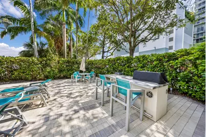 313 NE 2nd Street #602, Fort Lauderdale, FL 33301 - Photo 23