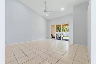 2568 N Coral Trace Circle N, Delray Beach, FL 33445 - Photo 17