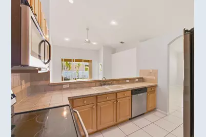 2568 N Coral Trace Circle N, Delray Beach, FL 33445 - Photo 15
