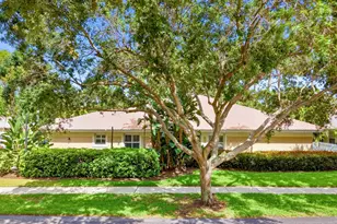 2568 N Coral Trace Circle N, Delray Beach, FL 33445 - Photo 3